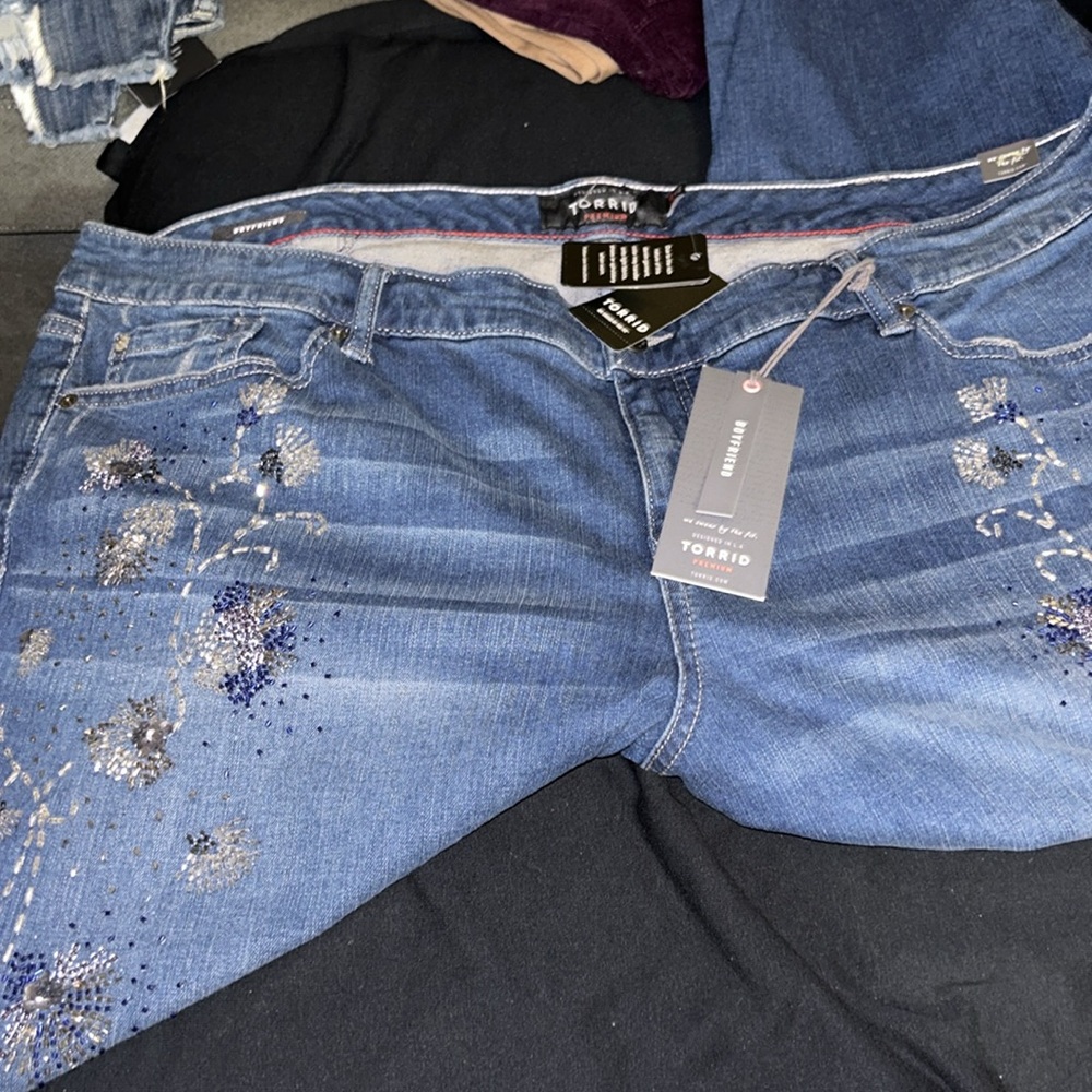 NWT Vintage Premium Boyfriend Jeans - Dark Wash with Beaded Embellishments - Picture 10 of 14